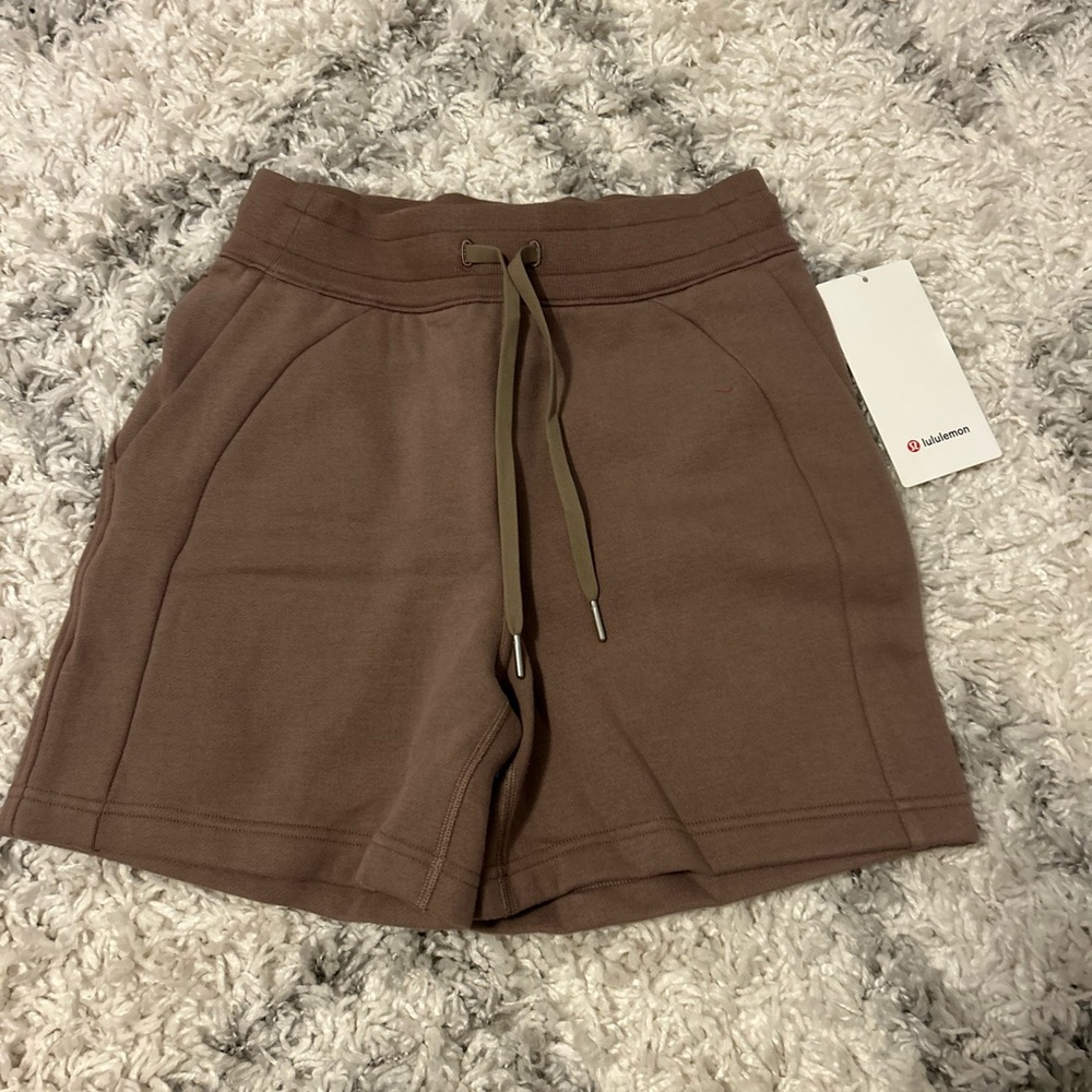 lululemon 5 inch Mauve Women's Shorts